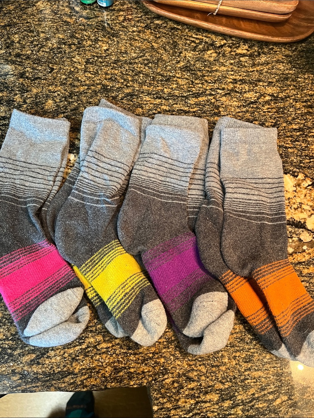 4 pair of thick socks shoe size 6-8